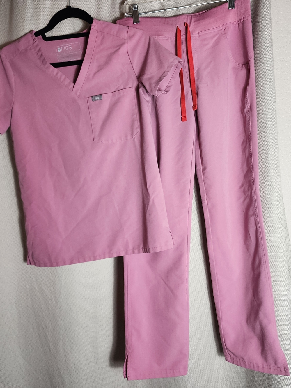 FIGS Women's Pink Scrub Top & Pant Set